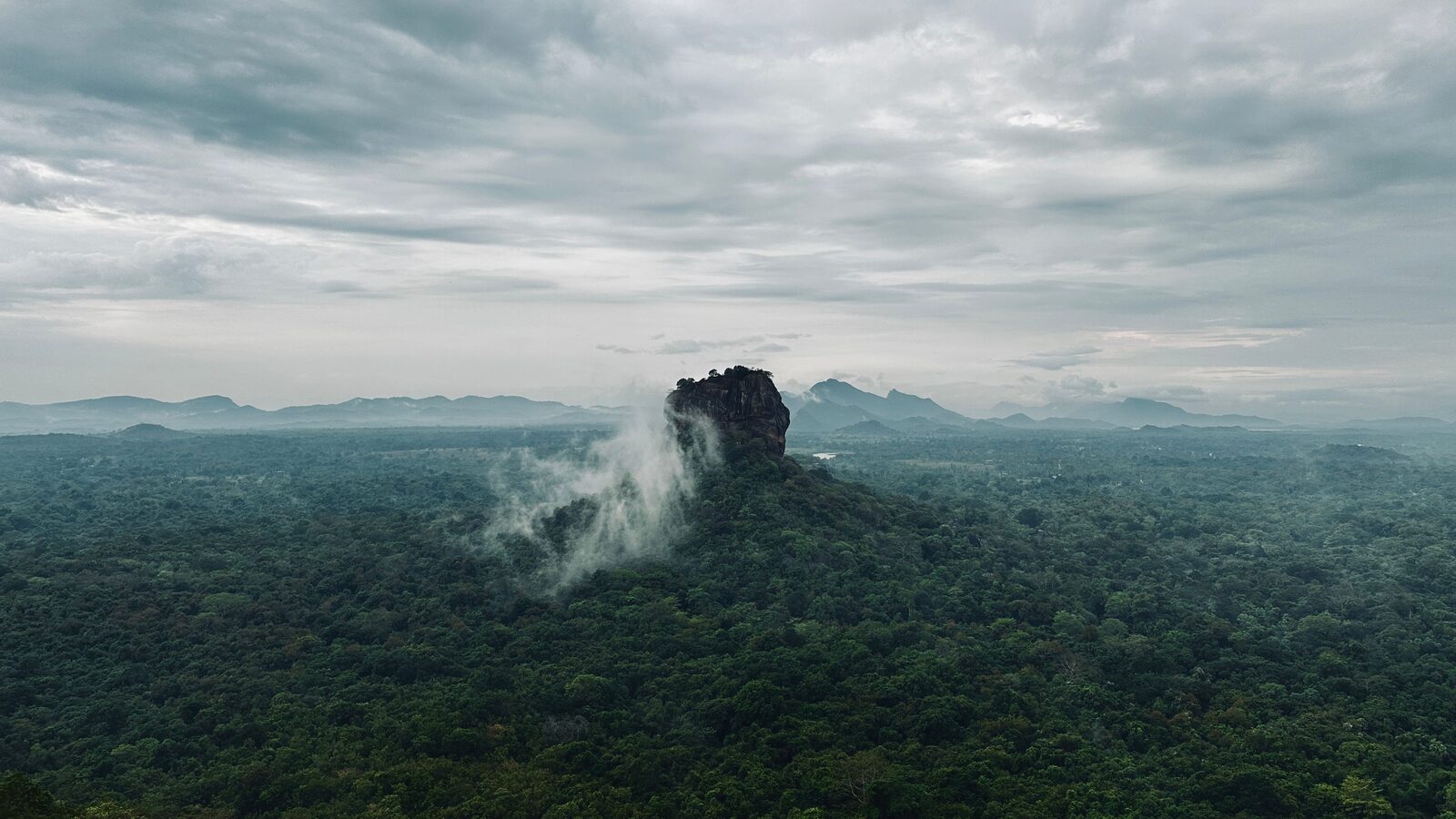 Glimpses of Sri Lanka (Short Tour)